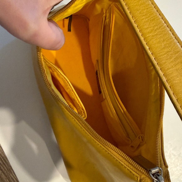 Good Condition Hobo Yellow Leather Shoulder Bag - Picture 7 of 10